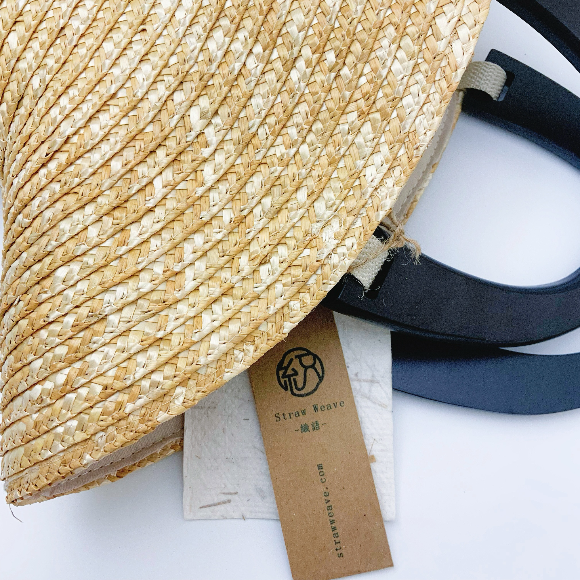 StrawWeave Eco-Friendly Handwoven Niche Wooden-Handle Hat Straw Bag  New Fresh-Style Wheat Straw Woven Bag, Vacation-Style Beach Bag, Versatile Womens Bag
