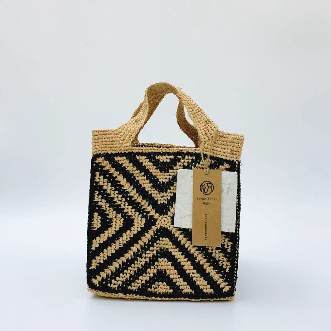 StrawWeave Eco-Friendly Handwoven Summer Women's Raffia Hand-Crocheted Color-Block Striped Tote Bag Large Capacity Vacation Five-Sided Shoulder Bag, Versatile Underarm Bag